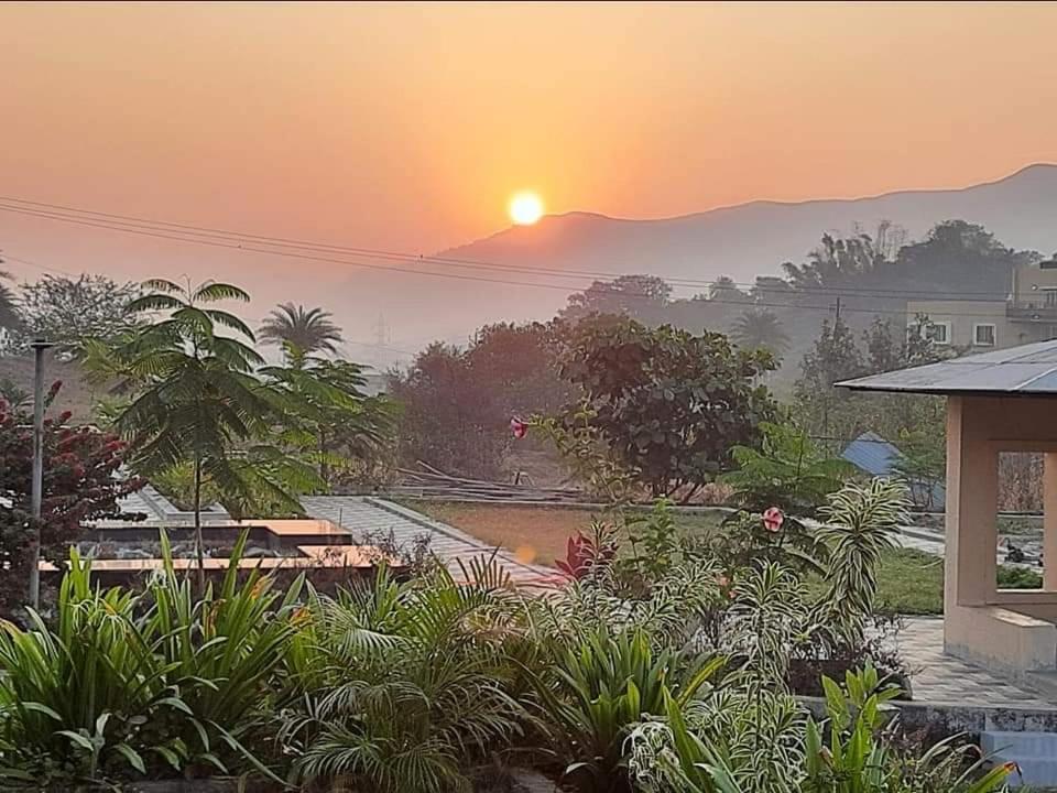 ROYAL MEADOWS - IGATPURI Bungalow C Bagian luar foto