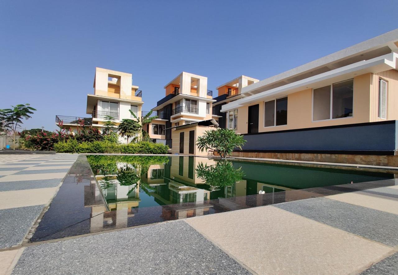 ROYAL MEADOWS - IGATPURI Bungalow C Bagian luar foto