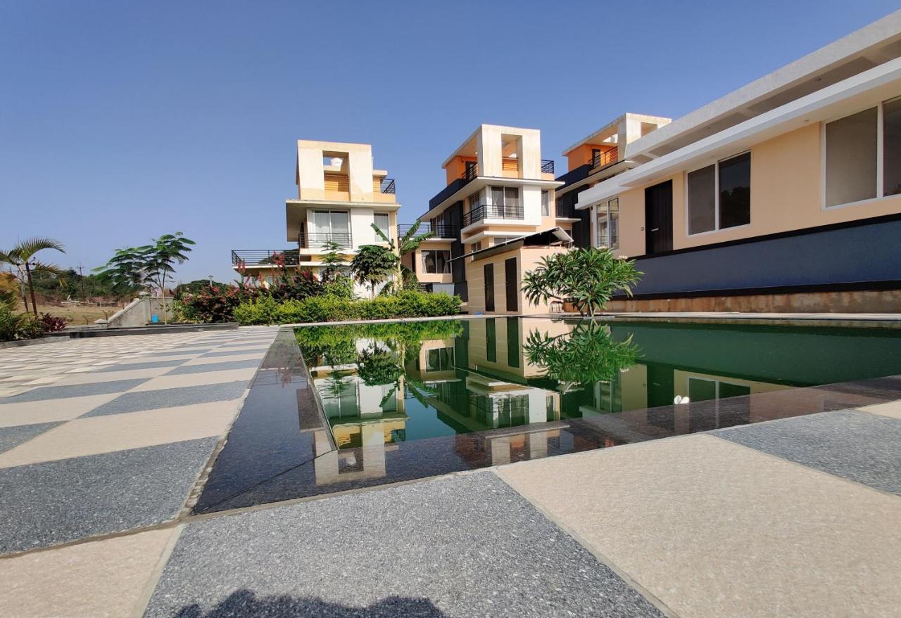 ROYAL MEADOWS - IGATPURI Bungalow C Bagian luar foto