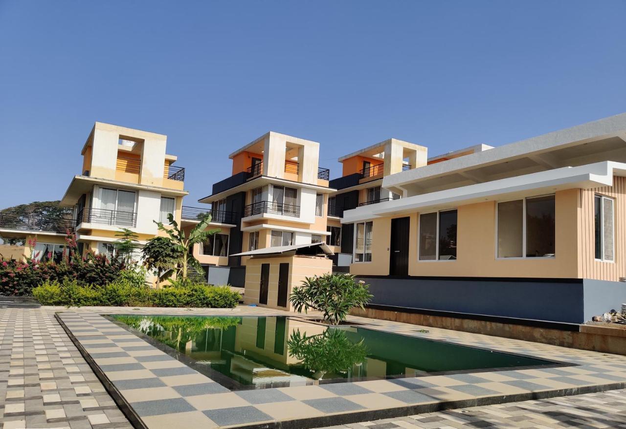 ROYAL MEADOWS - IGATPURI Bungalow C Bagian luar foto