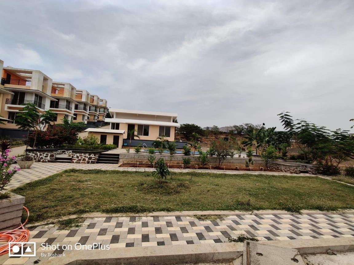 ROYAL MEADOWS - IGATPURI Bungalow C Bagian luar foto