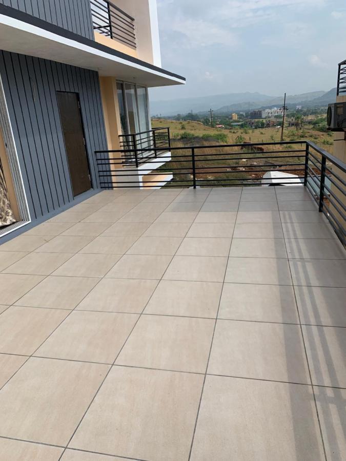 ROYAL MEADOWS - IGATPURI Bungalow C Bagian luar foto