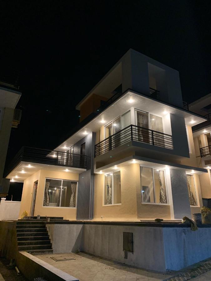 ROYAL MEADOWS - IGATPURI Bungalow C Bagian luar foto