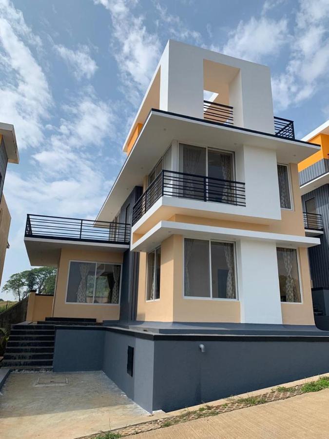 ROYAL MEADOWS - IGATPURI Bungalow C Bagian luar foto